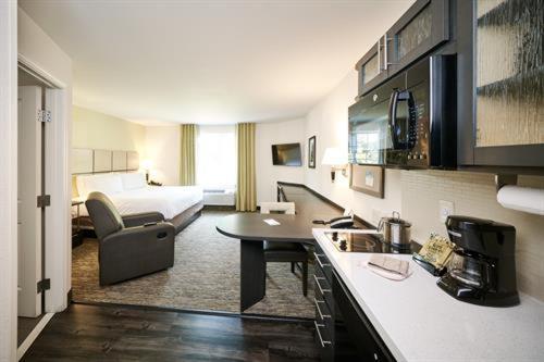 Candlewood Suites Belle Vernon By Ihg Экстерьер фото
